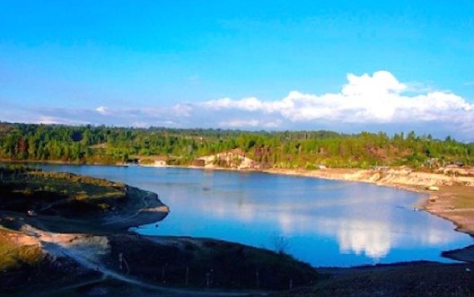 Ulasan mengenai tempat wisata Danau Sidihoni di Samosir